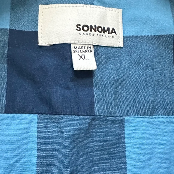 Men's Sonoma XL Short Sleeve Dark Blue/Light Blue Plaid Casual Button Down Shirt - Picture 3 of 3